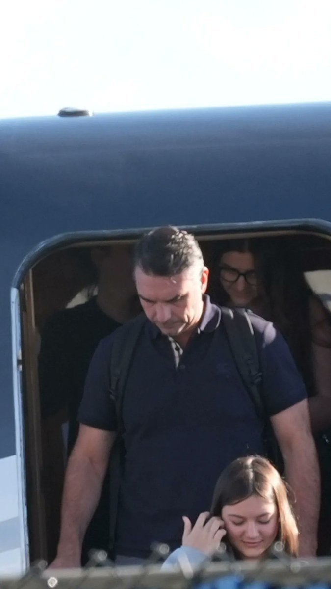 Defeated Brazilian presidential candidate Flávio Bolsonaro and his family have landed in Miami after fleeing his country. This comes a day after they were granted United States visas by the Trump administration.