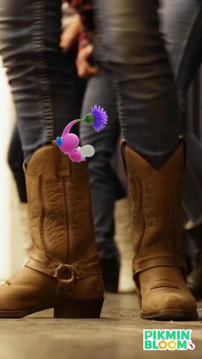 A little line dancing never hurt anyone's step count 🤠👢 Whether you're two-stepping in Nashville or dancing along from wherever you are, every step counts! 🎶🌱 🎃 The Nashville 2026 MINI WALK is heading into its final weekend, and we’ve got a little Halloween surprise: on October 31, stop by the Pikmin pop-up tent in the Walk of Fame park wearing an officially licensed Pikmin costume or merchandise to receive a small Pikmin-themed gift! Available to the first 500 eligible visitors, first come, first served, while supplies last 💚 #Pikmin #PikminBloom