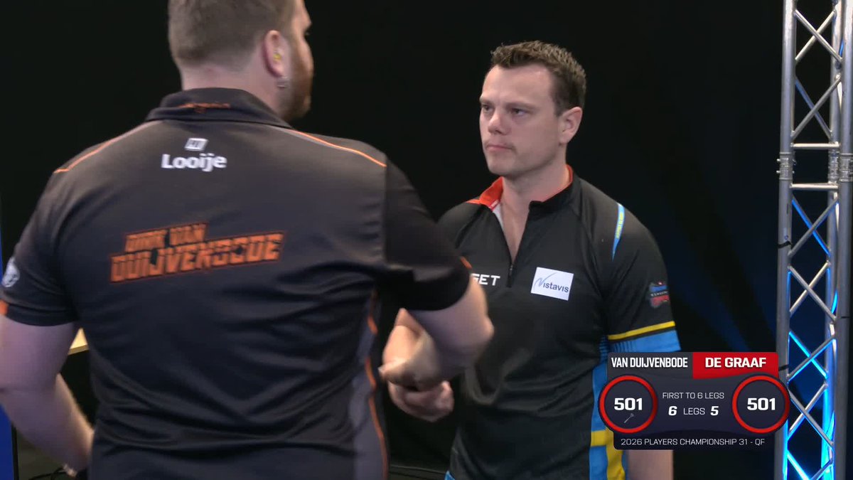 DIRK WINS A THRILLER! Dirk van Duijvenbode wins three legs on the spin to defeat Jeffrey De Graaf in a last-leg decider, and will meet Maik Kuivenhoven, next! 📺 #PC31