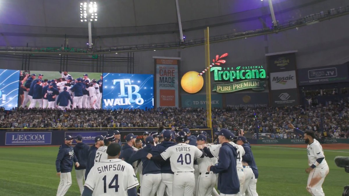 Will we see another magical moment at Tropicana Field tonight? Brewers vs. Rays. World Series Game 5. 🔜