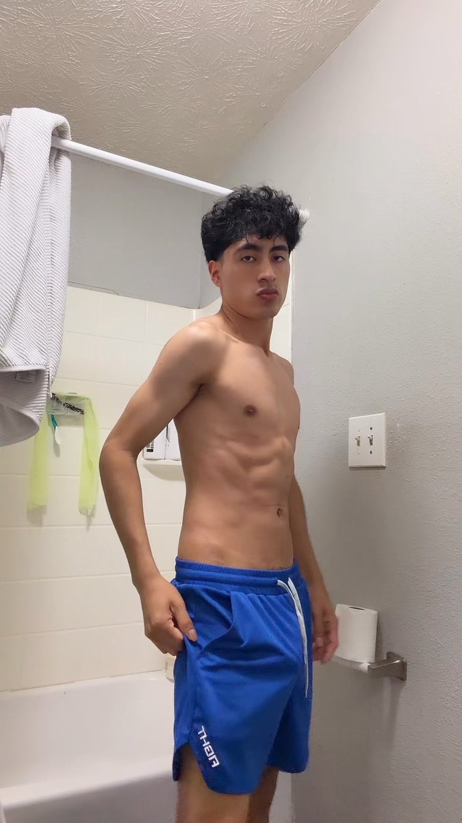 Se me ve mejor el pelo aquí? 👀💙