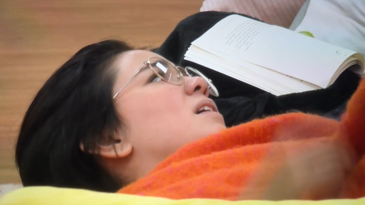 ohhmy goshh! anong nakwento ni calix?? 👀 mikee and lans are talking about may mmeet kang toxic sa industry nila mga “may ugali”, “diva” and such and dapat wag ka malamon ng sistema. lans: “pwedeng pwede ka na baguhin at kainin.. nagulat din ako.” mikee: “kaya talaga.. pera, fame, mga tao, bulong..” mikee: “kaya delikado yan si calix jusko.. kinakabahan ako jan..” #PBBCollab3point0