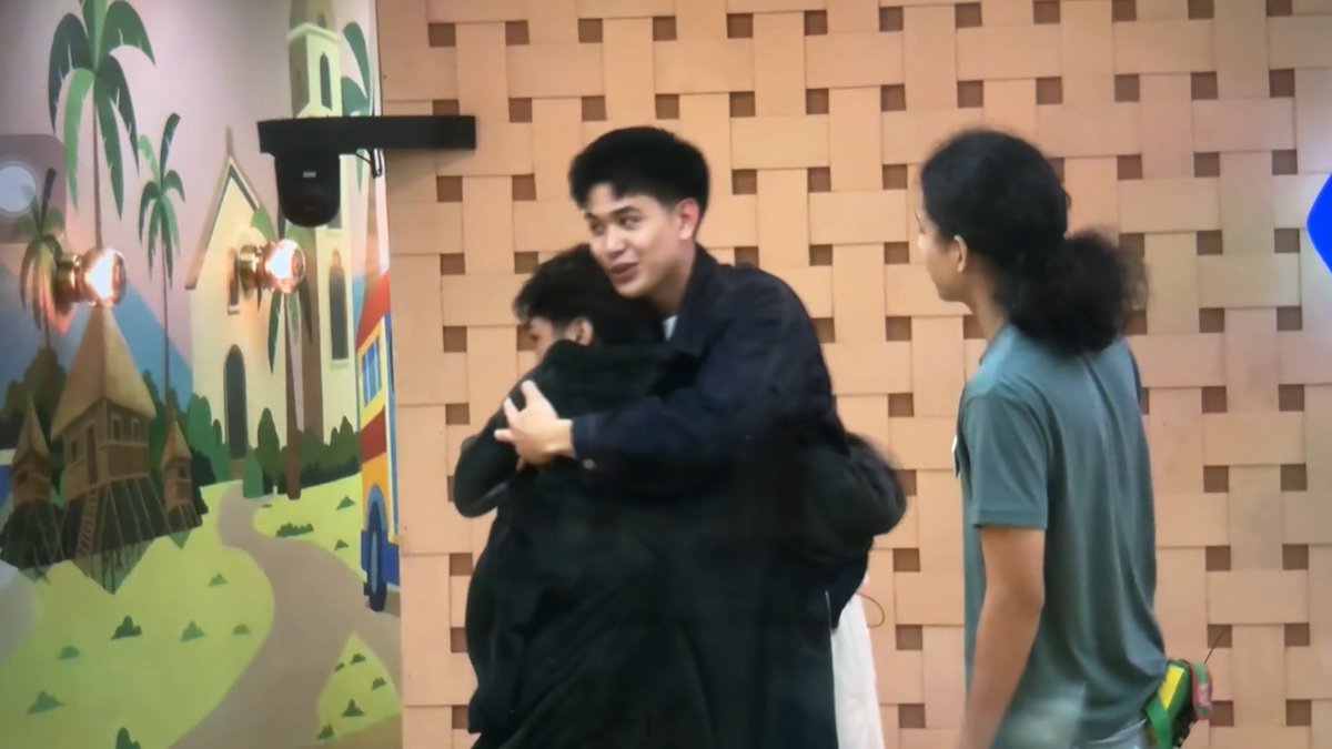 nag ssorry si calix kay raheel and primo… before neto magkausap sila ni ethan sa labas.. calix to primo: hindi na mauulit tol, promise! mali ko rin tol kaya nga ngayon tinatama… #PBBCollab3point0