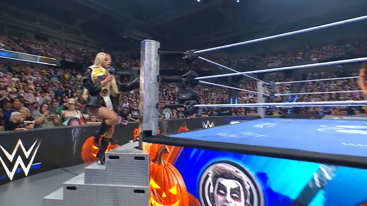 "If you got fired for a third time, nobody here would even notice" Just straight up cruel, LIV Morgan 😡