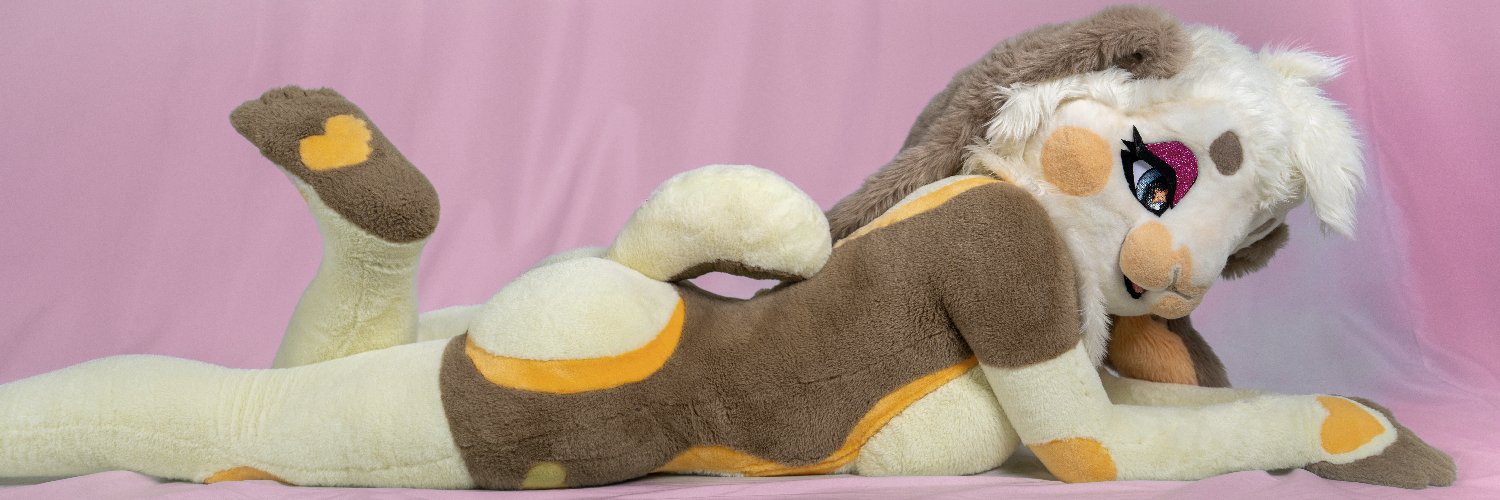 Naomi 🐰💖's banner