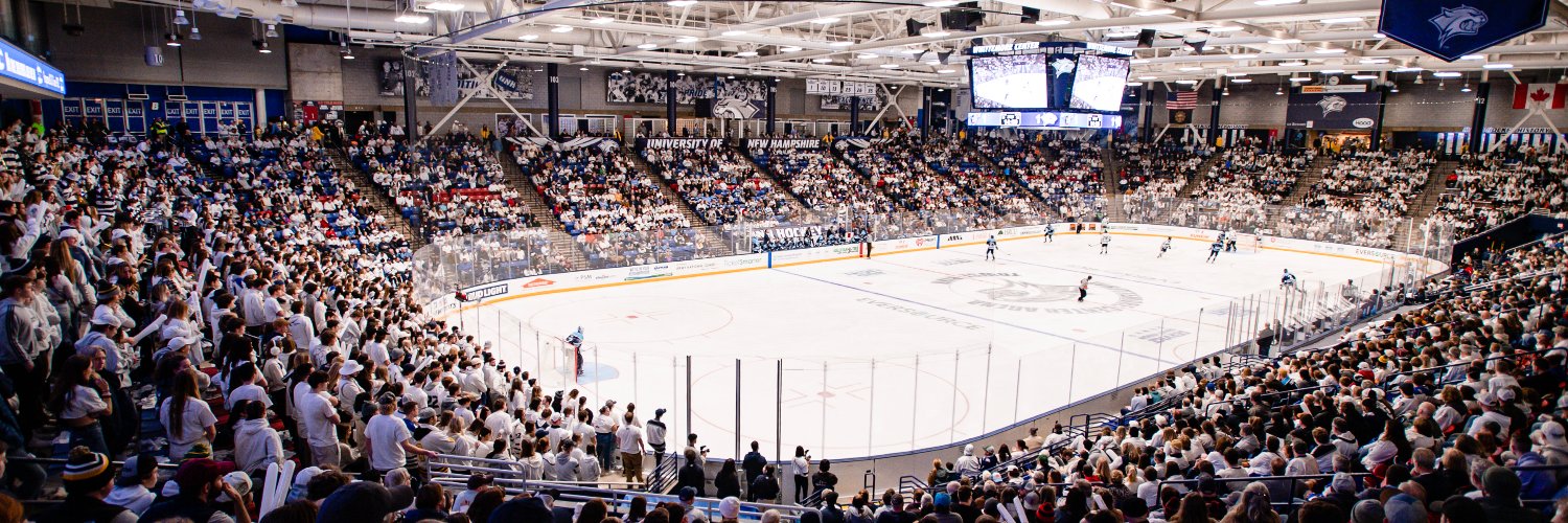 UNH Men's Hockey's banner