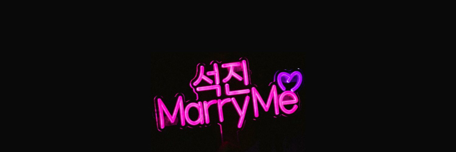 moonie⁷ ☾'s banner