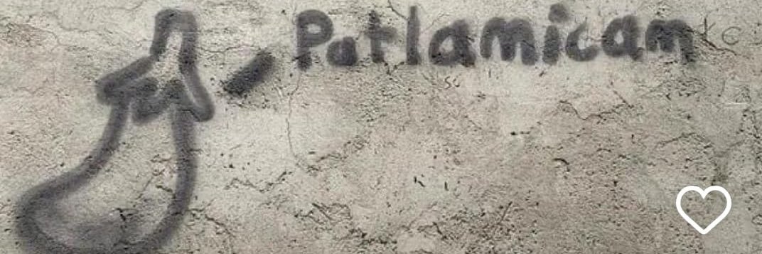 akli durumu standarttan biraz farklı üç kişi's banner