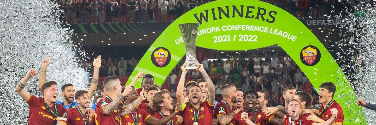 Tiri Mancini in Champions League's banner