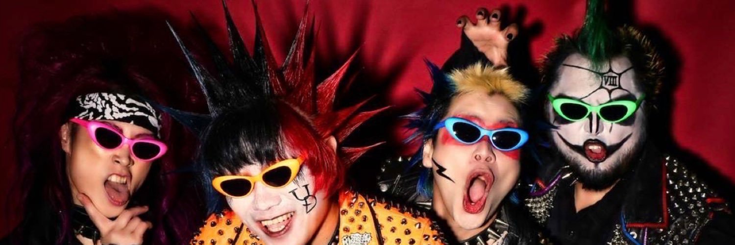 流血ブリザードのミリー・バイソン🎸Milly Bison👇watch new MV on bio's banner