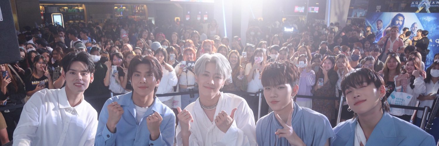 พพ ✩°'s banner