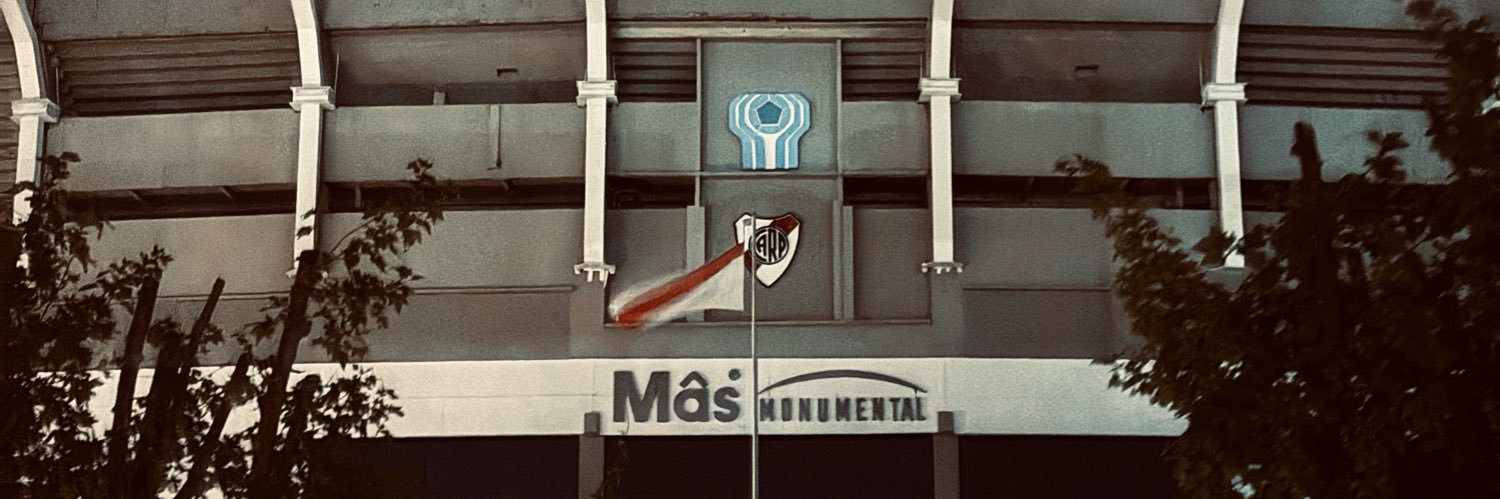 Flori Romero 🐔's banner