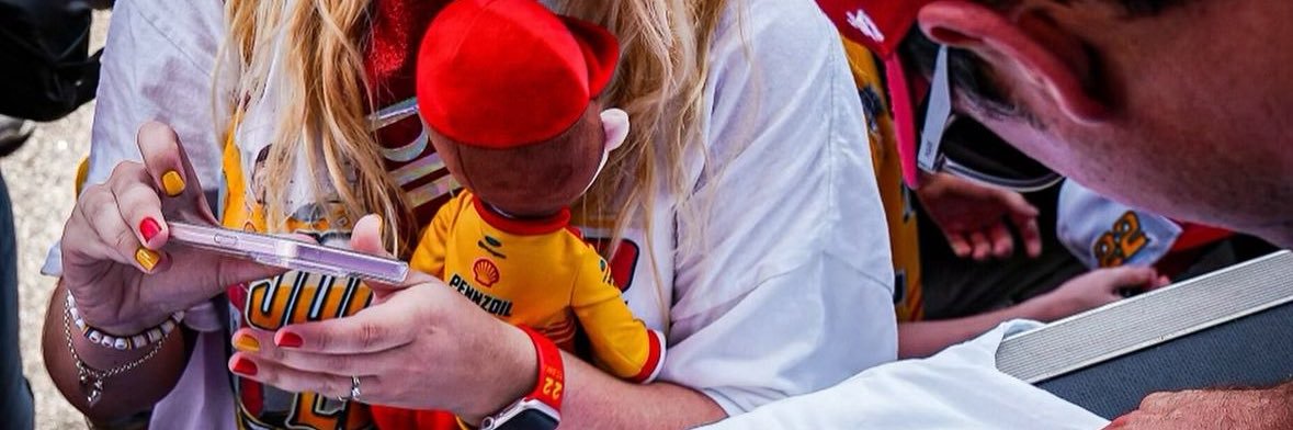 Joey’s #1 Fangirl 💛🏁❤️'s banner