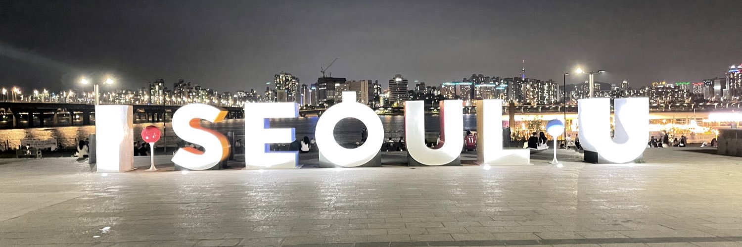 luxlait fan account's banner