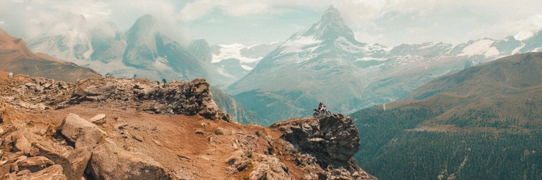 DUNLOP Motorcycle Tyres (ダンロップ二輪タイヤ公式アカウント)'s banner