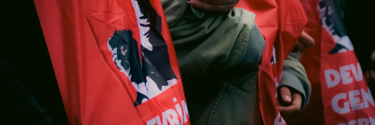 Devrimci Gençlik Dernekleri's banner
