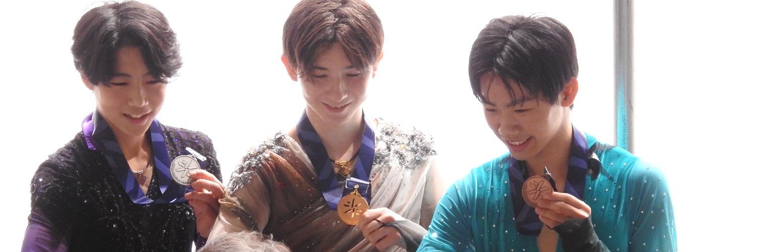 miyabi⛸️🤍❄'s banner