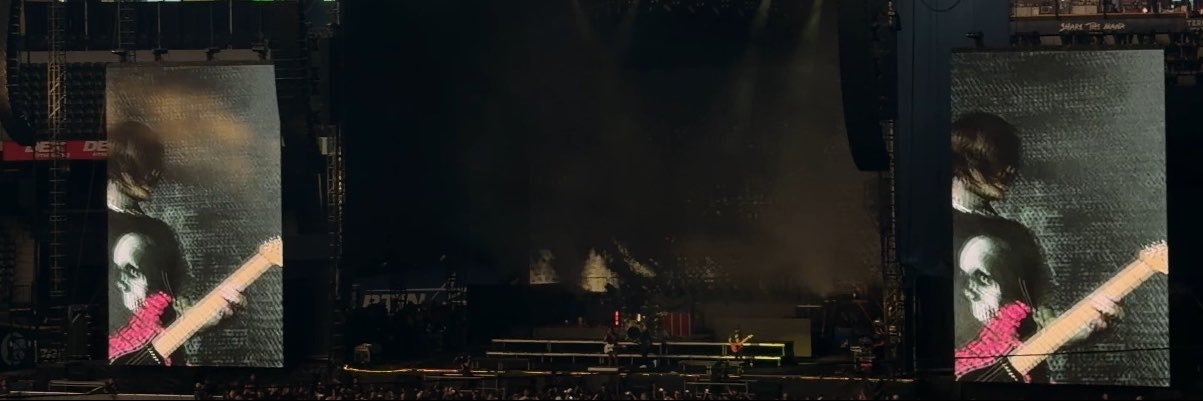 ᵔ⤙ᵔ's banner