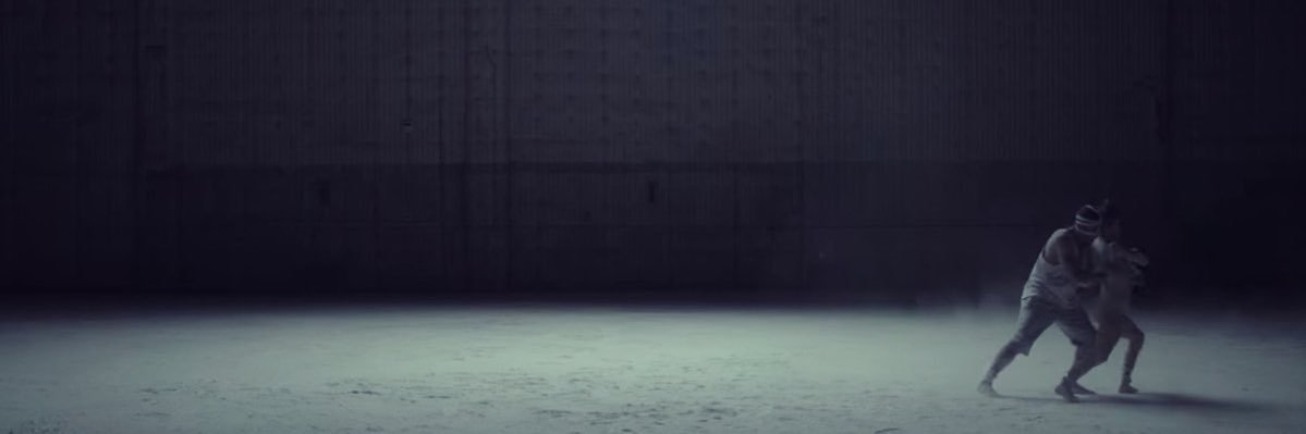 R E Y's banner