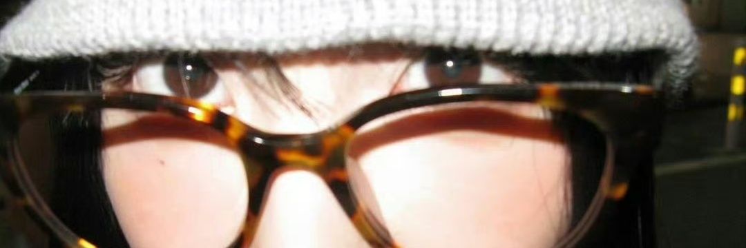 卫星's banner