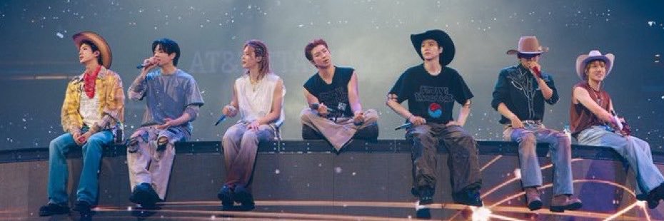 ٭'s banner
