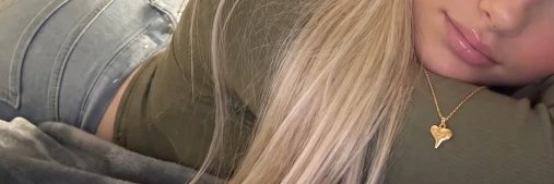 Ellie 🧸's banner