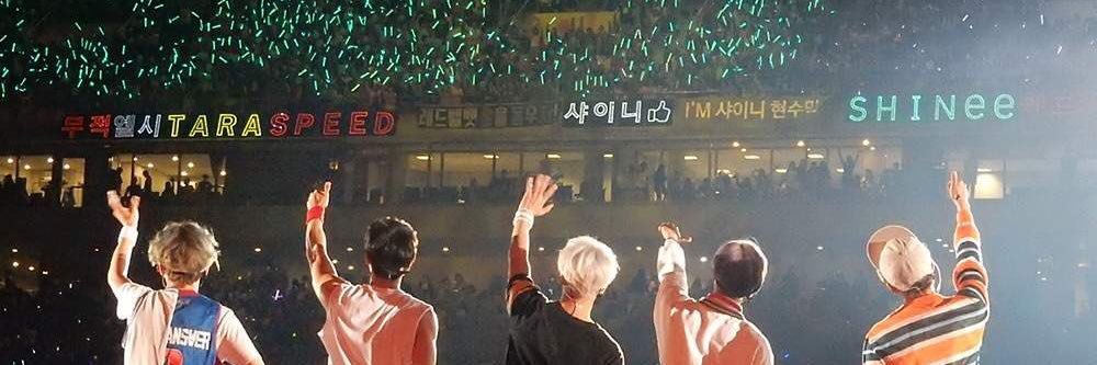 D's banner