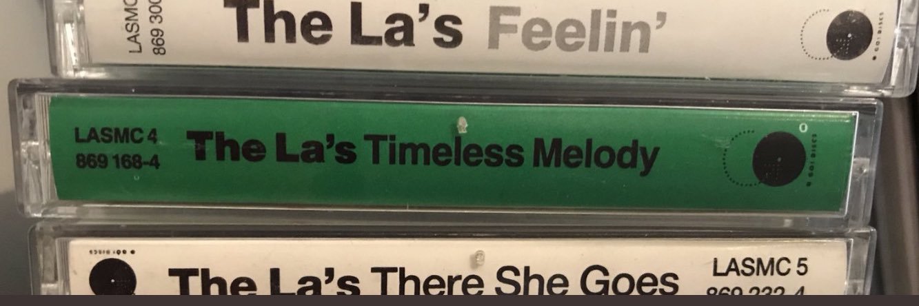 The La’s 👁 ✨'s banner