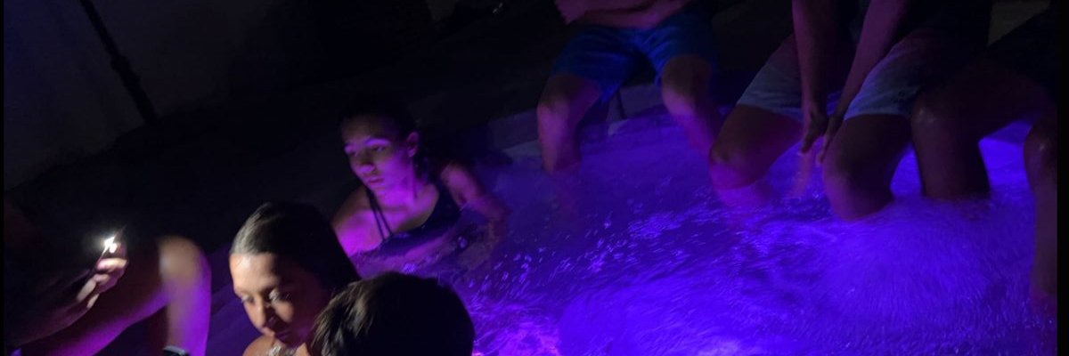 House famillyy inc's banner
