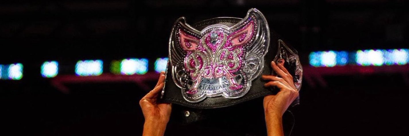 vic 🌙's banner
