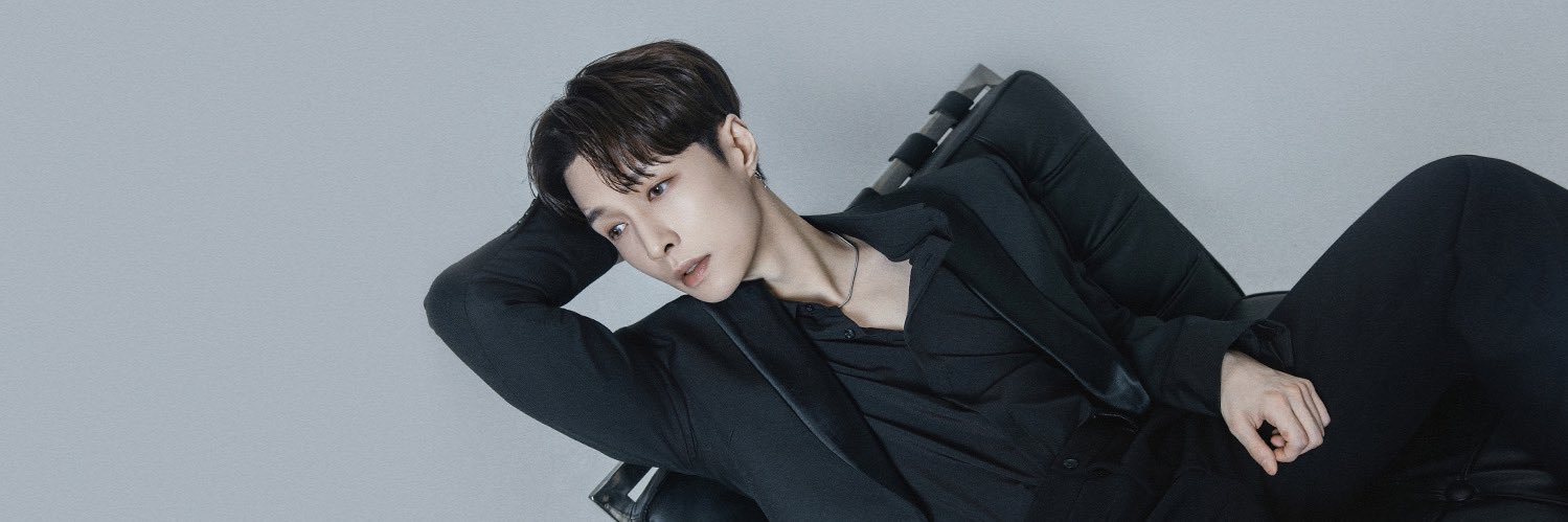 Lay Zhang Studio's banner