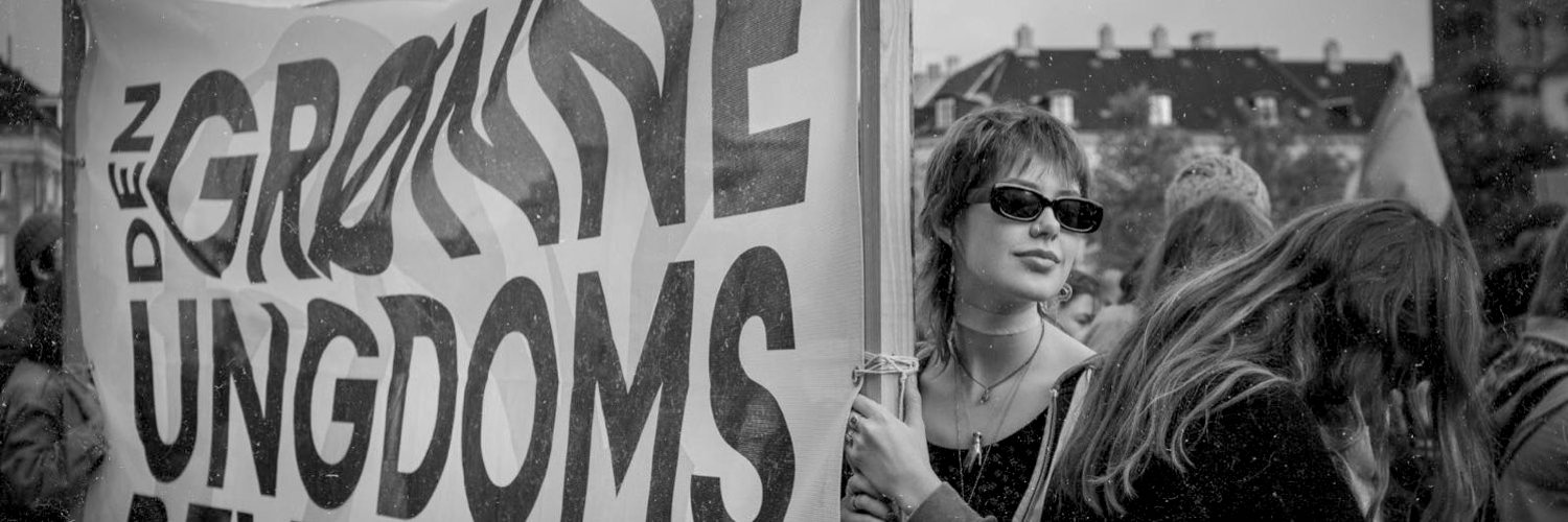 Den Grønne Ungdomsbevægelse's banner