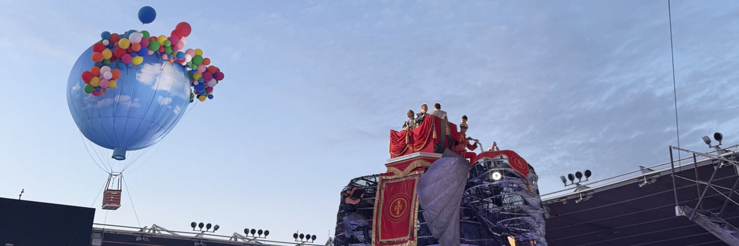 naomi 🐘's banner