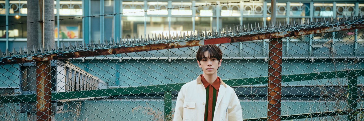 鈴木 康介 × STAFF's banner
