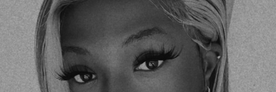 ‘𝒮𝑜𝒻𝓉 𝒲𝑜𝓂𝒶𝓃…’'s banner