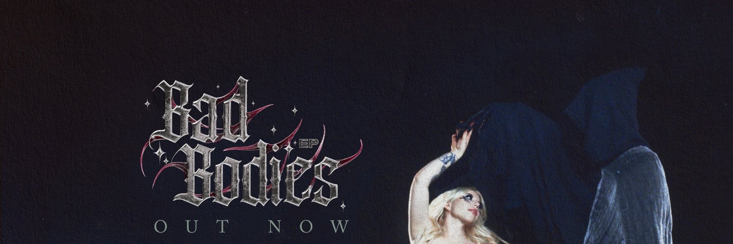 VAMPA 🦇🏰🥀's banner