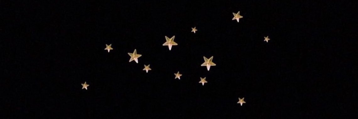 dee.'s banner