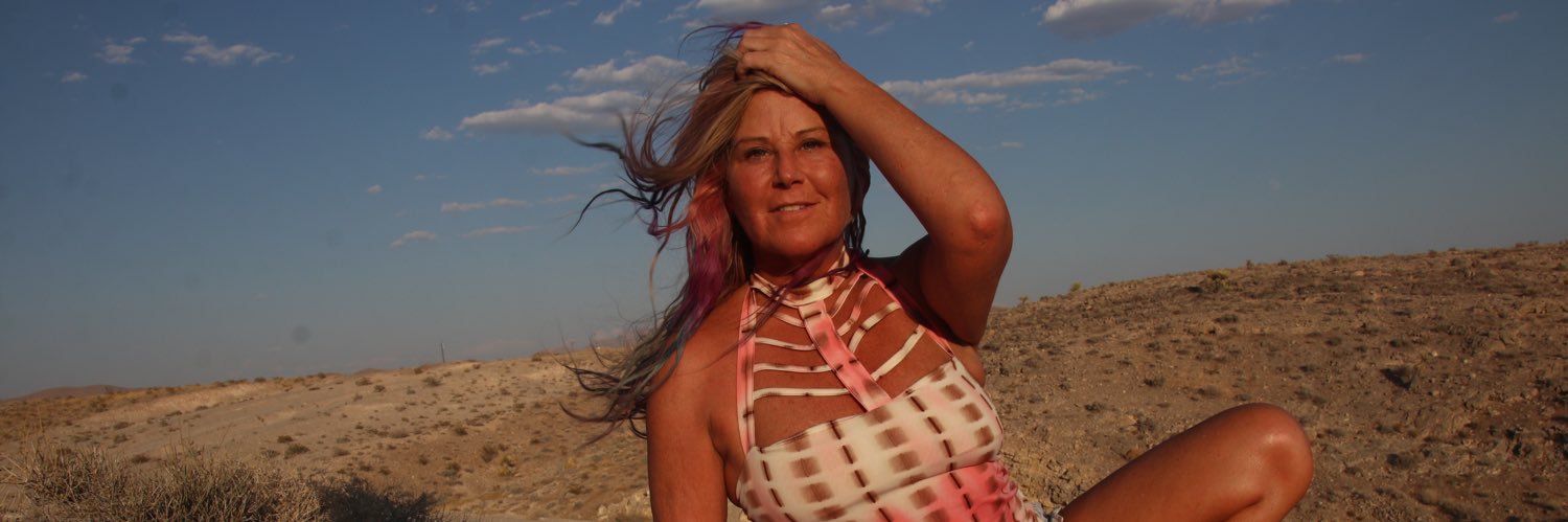WonderFeetWoman's banner