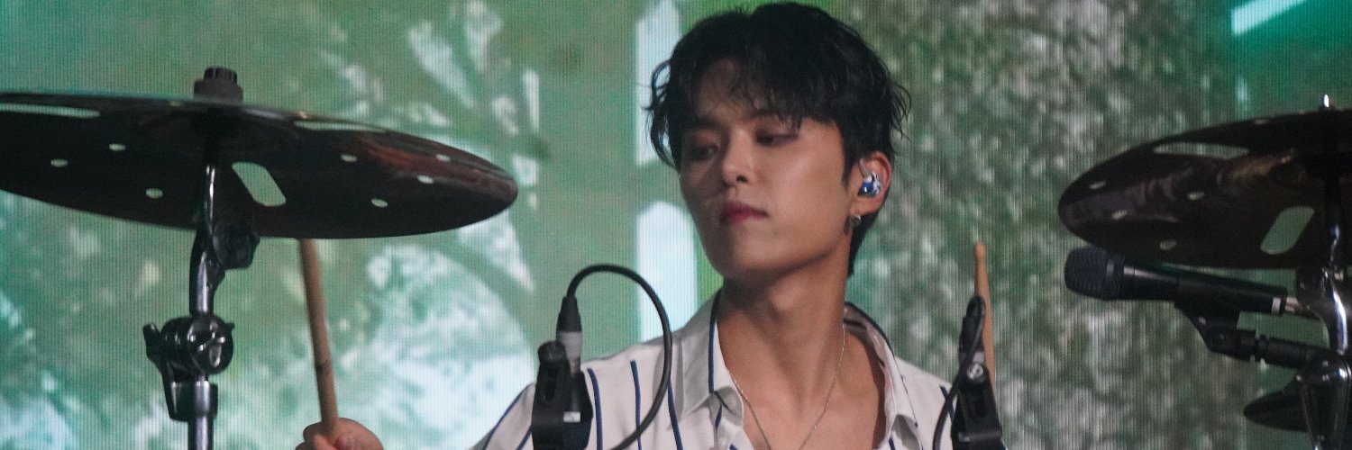 𝐥𝐞𝐞𝐡𝐚𝐣𝐨𝐨𝐧𝐜𝐨𝐦 ✯'s banner