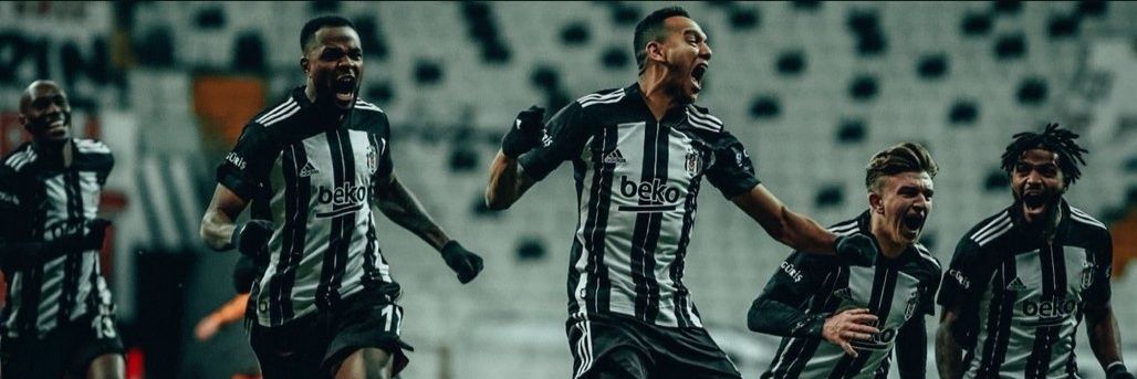 10/10 Beşiktaş's banner