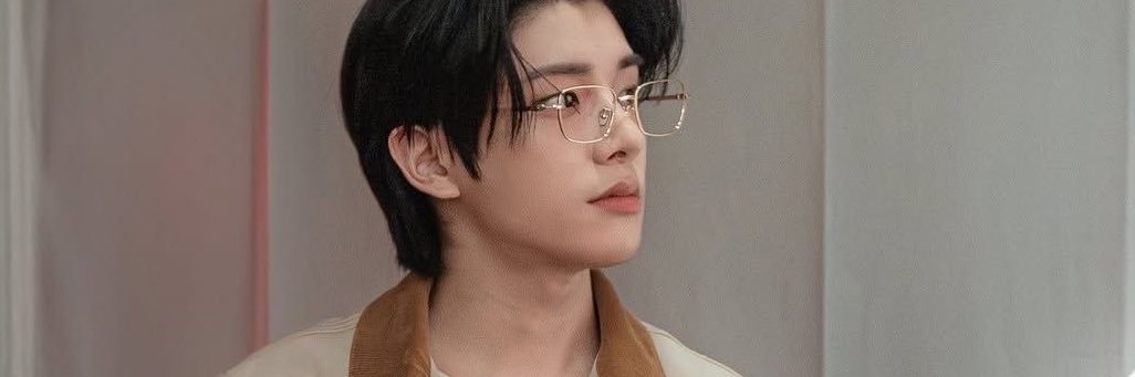 sana 🐈's banner