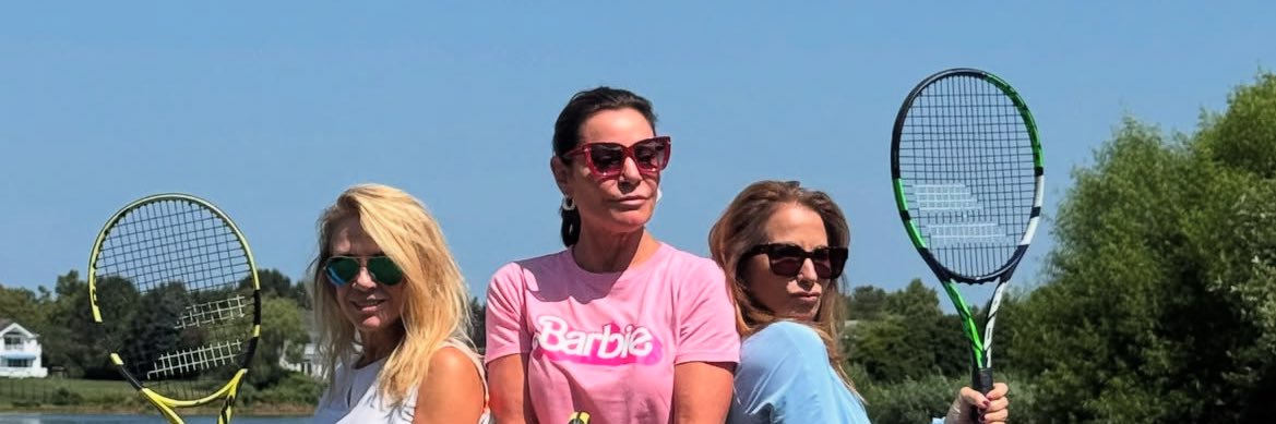 Housewife Hag (farting strawberry era)'s banner