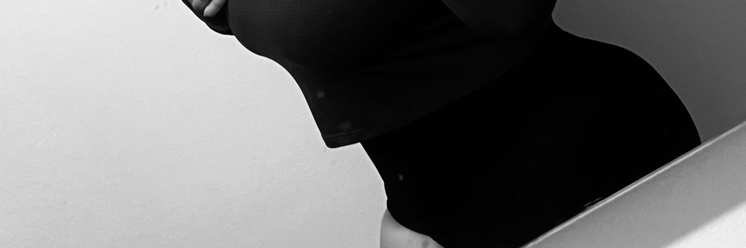 𝑽𝒂𝒍𝒆𝒏𝒕𝒊𝒏𝒂 🖤's banner