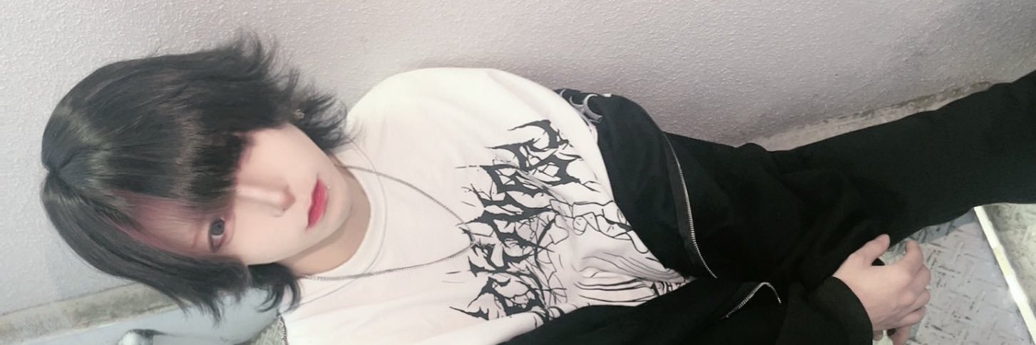 水無月 凛汐☾'s banner