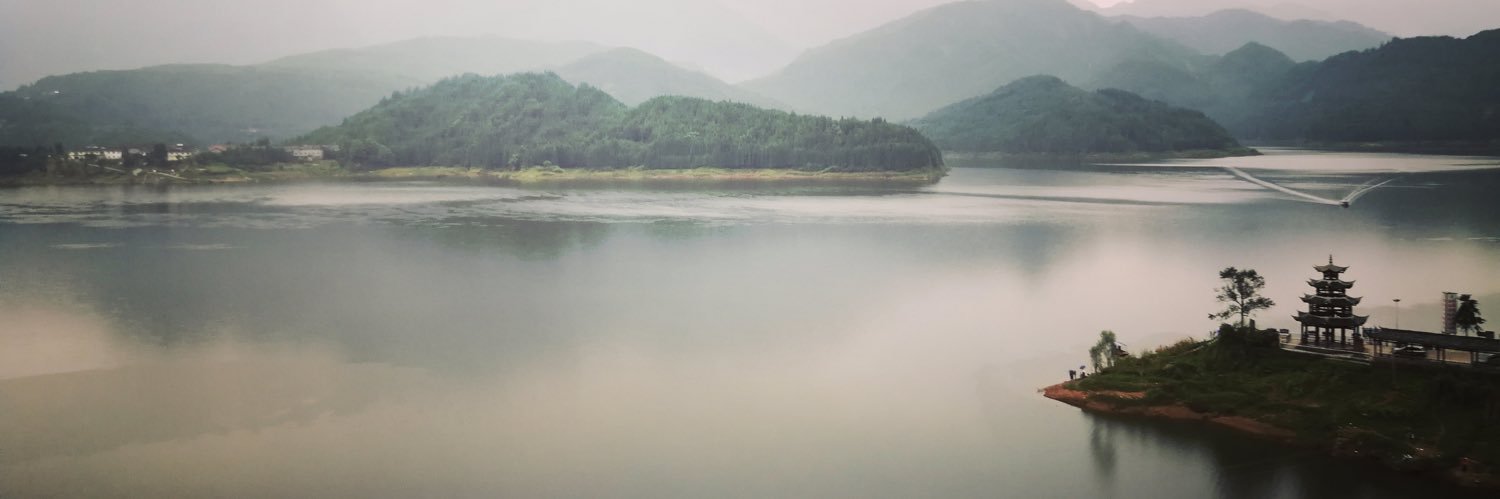 秋山御狸's banner