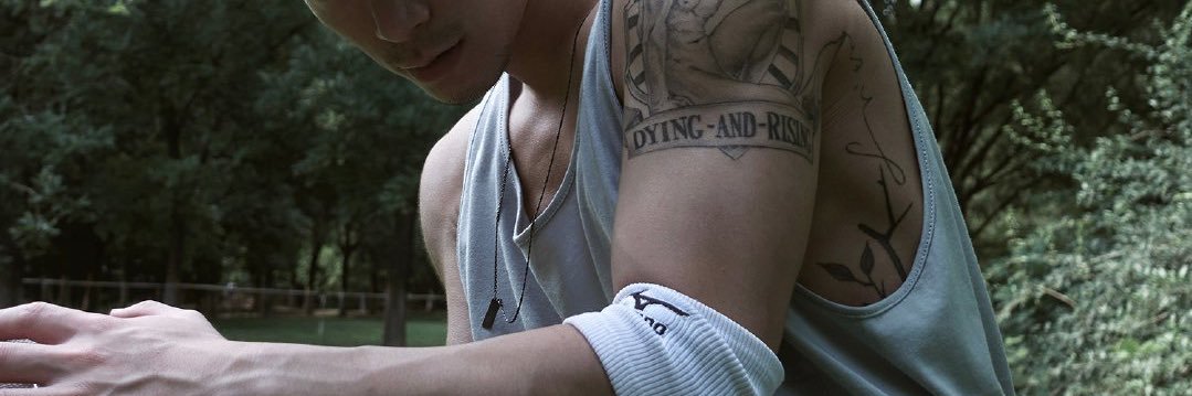 Men & nipples's banner