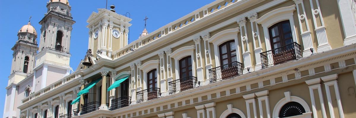 Martín Aquino's banner
