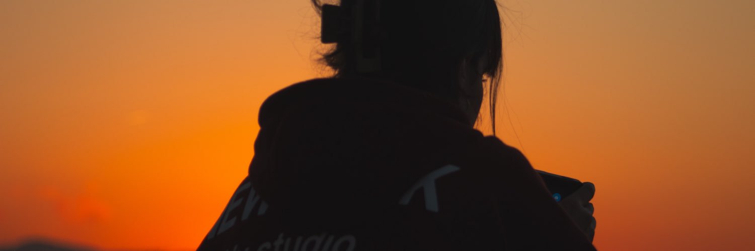 Helenuki 🇪🇸🍓's banner