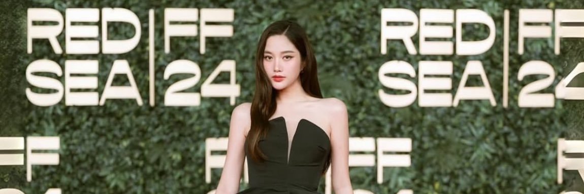 Medya⚕️💊⚕️VALENTINO Girl's banner