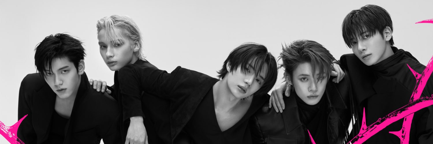 夏 ✩⡱'s banner